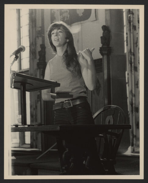 Naomi Weisstein speaking at the University of Chicago