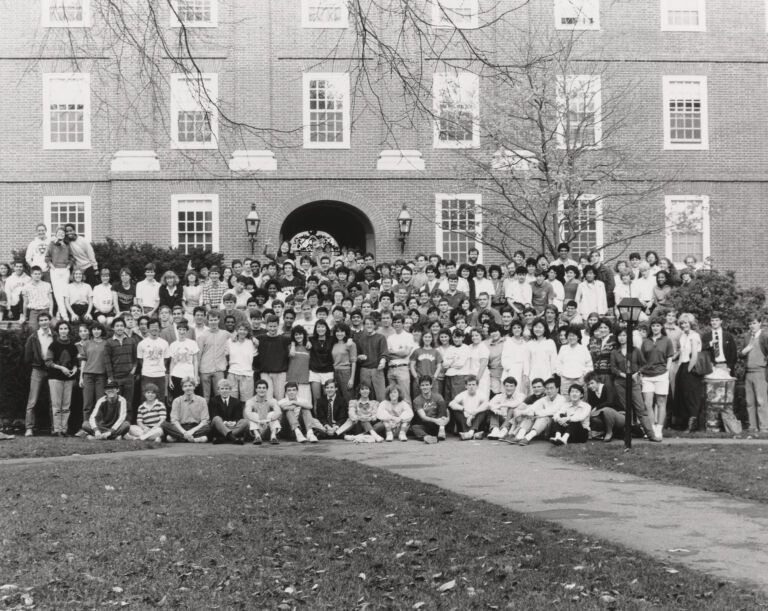 Group portrait of Harvard and Radcliffe students in Radcliffe Quad